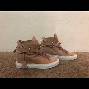 Buscemi. High tops. Size 39.